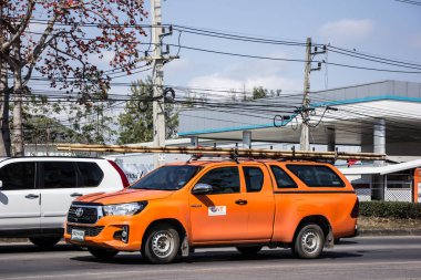 Chiangmai, Tayland - 9 Şubat 2021: CAT Telecom Public Company Limited kamyonet. Tayland 'da Niyet ve Telefon Servisi. Fotoğraf 121 no 'lu yolda, Chiangmai, Tayland şehir merkezinden yaklaşık 8 km uzaklıkta..