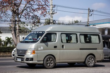 Chiangmai, Tayland - 9 Şubat 2021: Özel eski Nissan Urvan Van Car. Fotoğraf: Chiangmai Tayland şehir merkezinden yaklaşık 8 km uzaklıktaki 121 numaralı yolda..