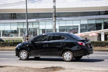 Chiangmai, Tayland - 9 Şubat 2021: özel araba Mitsubishi Attract. Fotoğraf 121 no 'lu yolda, Chiangmai, Tayland şehir merkezinden yaklaşık 8 km uzaklıkta..