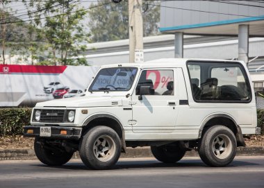 Chiangmai, Tayland - 2 Mart 2021 Özel araba, Suzuki Caribian. Fotoğraf 1001 nolu yolda, Chiangmai, Tayland 'a 8 km uzaklıkta..