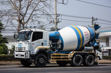 Chiangmai, Tayland - 4 Mart 2021 PWS Beton çimento kamyonu. Fotoğraf 1001 no 'lu yolda, Chiangmai, Tayland şehir merkezinden yaklaşık 8 km uzaklıkta..