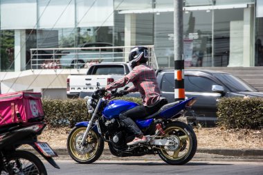 Chiangmai, Tayland - 5 Mart 2021: Özel Yarış Honda CBR Motosikleti. Fotoğraf 121 numaralı yolda, Chiangmai, Tayland 'a 8 km uzaklıkta..