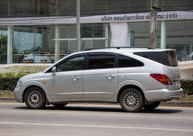 Chiangmai, Tayland - 2 Haziran 2021: Er Ssangyong Van, New Stavic SV270. 1001 nolu yolda, Chiangmai şehrinden 8 km uzakta..