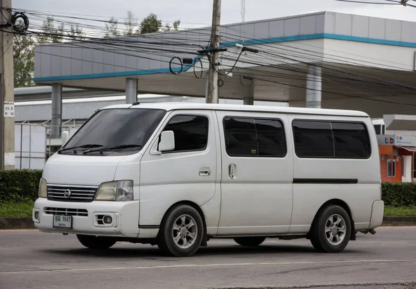 2021年7月17日 泰国清迈 二等兵Nissan Urvan Van轿车 照片在距离清迈市区约8公里的121号公路上 — 图库照片