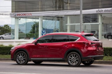 Chiangmai, Tayland - 29 Haziran 2021: özel araba, Mazda CX-8. 1001 no 'lu yolda, Chiangmai İş Alanından 8 km uzakta..