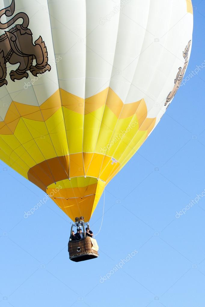 CHIANGMAI, THAILAND -JANUARY 21 2012: Hot air balloon register HS-BRT. Cameron  Balloons O-105. Photo in Chiangmai balloon festival, Chiangmai. Thailand. –  Stock Editorial Photo © nitinut380 #57517243