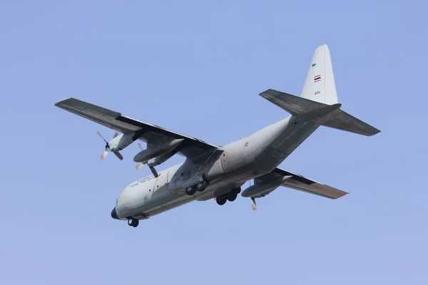 C-130 van Koninklijke Thaise luchtmacht. — Stockfoto