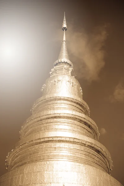 Grande pagode com filtro Vintage . — Fotografia de Stock