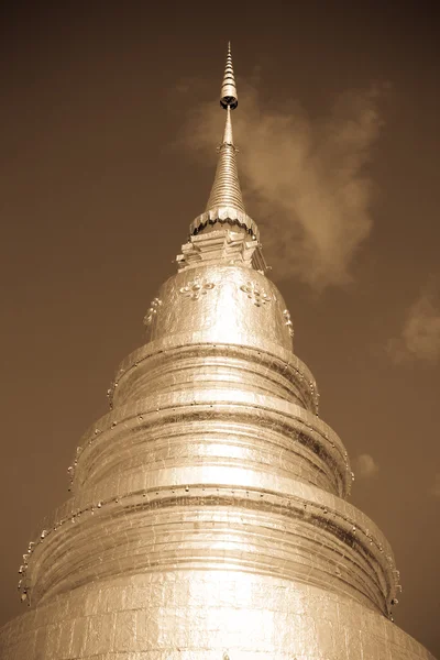 Grande pagode com filtro Vintage . — Fotografia de Stock