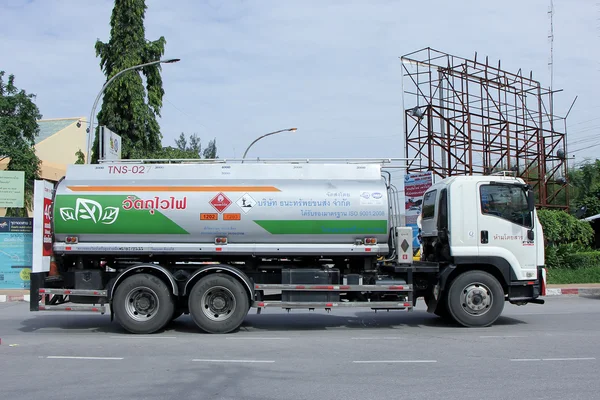 타나 사브 수송의 석유 트럭 — 스톡 사진