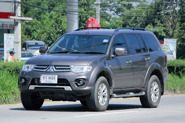 Mitsubishi Pajero Suv coche . — Foto de Stock