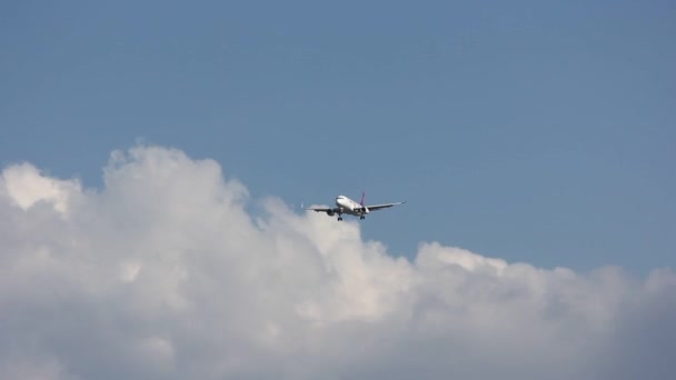 Airbus A320-200 av Thai Smile luftvägarna — Stockvideo