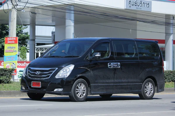 Camioneta privada. Hyundai H-1, H1 — Foto de Stock