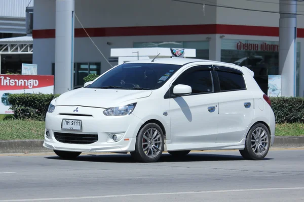 Coche privado, Mitsubishi Mirage . — Foto de Stock