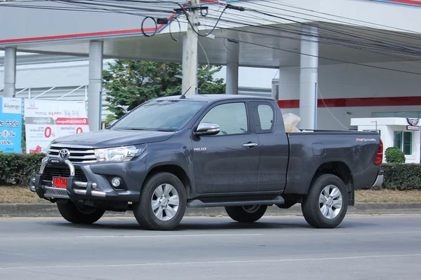 Recogida en coche privado, Toyota Hilux . — Foto de Stock