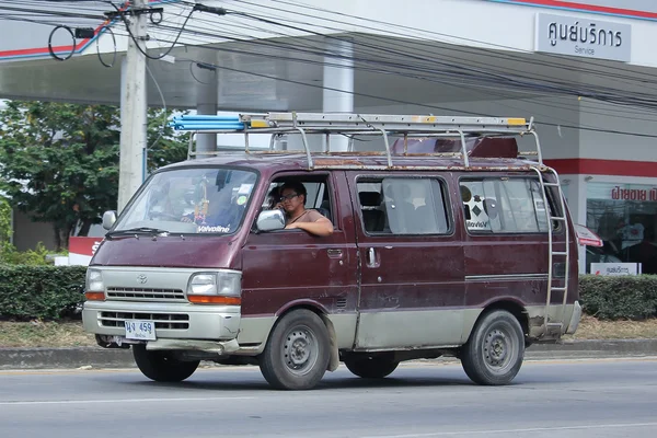 Toyota Hiace gamla Van privatbil. — Stockfoto