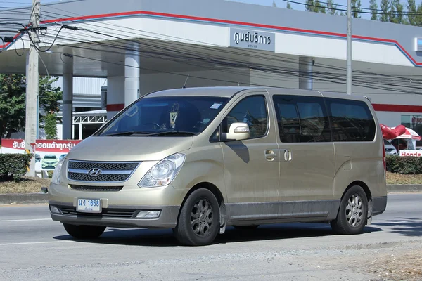Privat-Van. Hyundai h-1 — Stockfoto