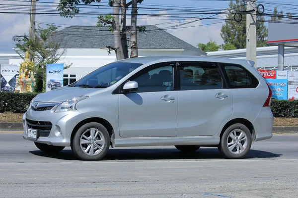 Частный автомобиль Toyota Avanza — стоковое фото