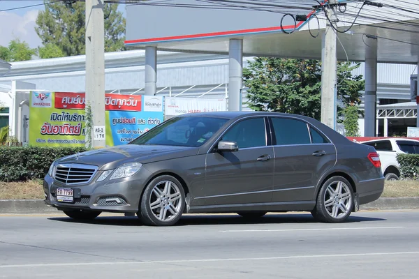 Privado Mercedes-Benz E200 . — Fotografia de Stock