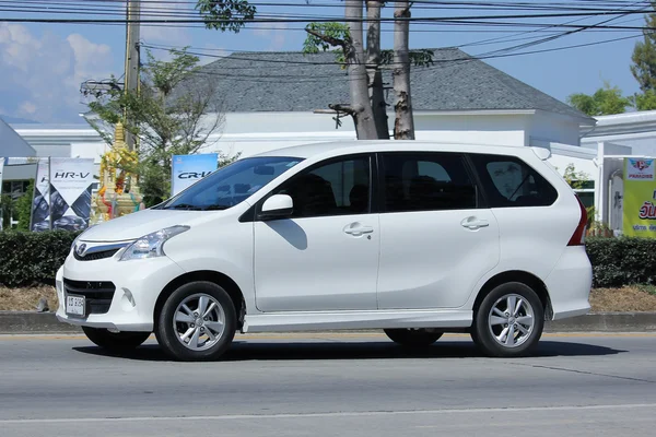 Soukromé auto Toyota Avanza — Stock fotografie