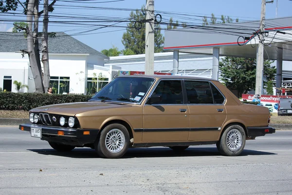 Carro privado velho, BMW 520I . — Fotografia de Stock