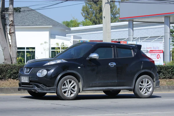 Частный автомобиль, Nissan Juke . — стоковое фото