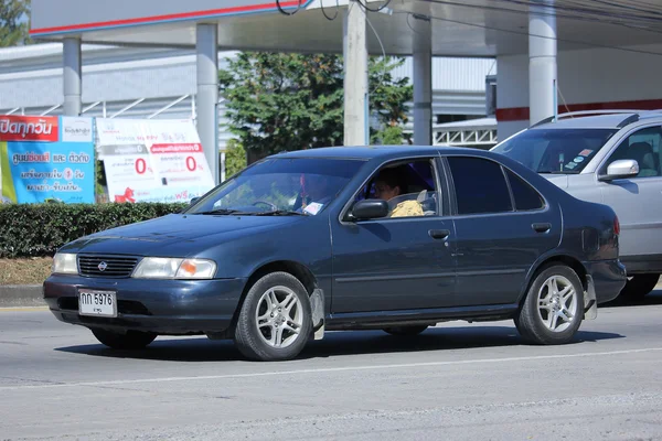 Soukromé auto, Nissan Sunny — Stock fotografie