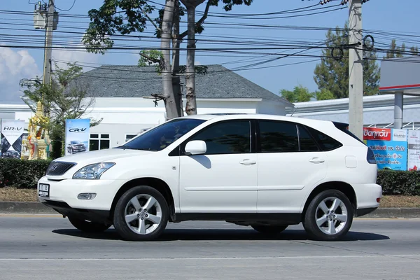 Private Green car Lexus RX300. — Stock Photo, Image