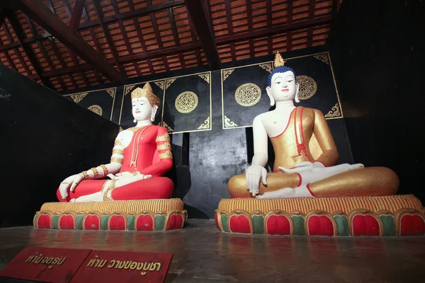 Bouddha à Wat Jedi Luang — Photo