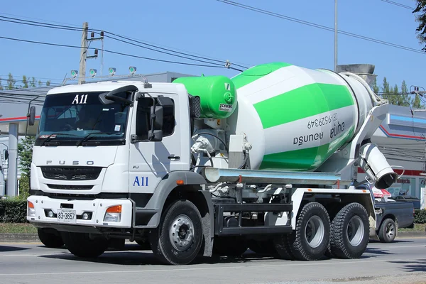 Zementwagen der Betonfirma Anukul. — Stockfoto