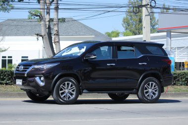    Özel suv otomobil, Toyota Fortuner.