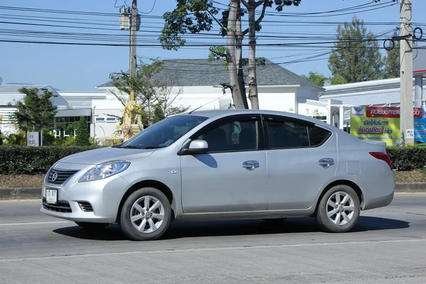 Частный автомобиль Эко, Nissan Almera . — стоковое фото