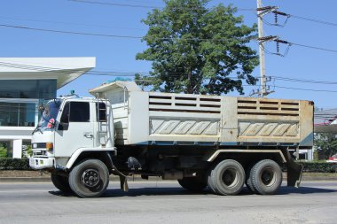 Old Isuzu 10 wheel Dump Truck 