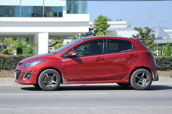 Coche ecológico privado, Mazda2 . — Foto de Stock