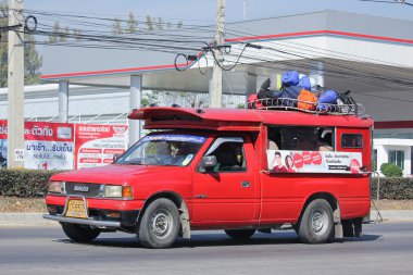 Kırmızı taksi chiangmai