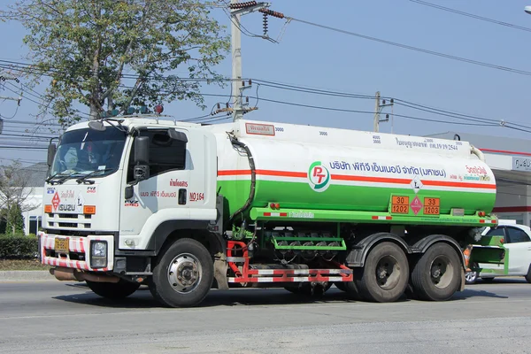 Масло вантажівка Ptg енергії нафти транспортної компанії. — стокове фото