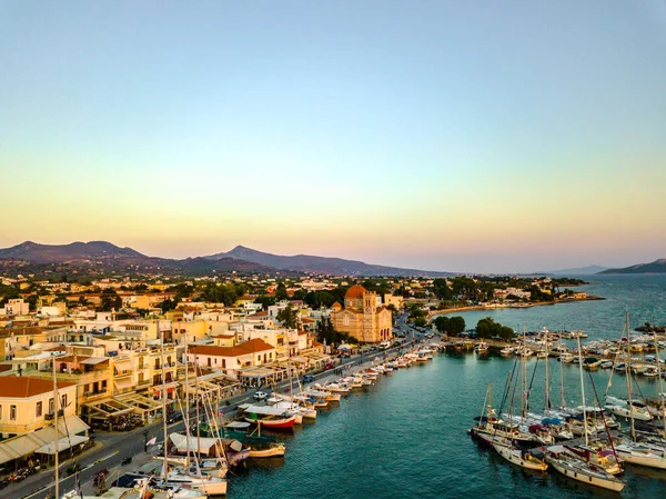 Yunan adası Egina 'nın havadan görünüşü
