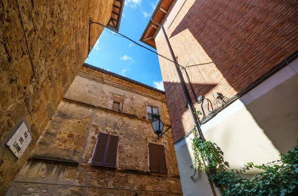 A cidade velha e ruas do período medieval de Pienza, Itália. — Fotografia de Stock