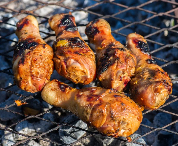 Grilled chicken legs on a charcoal — Stock Photo, Image