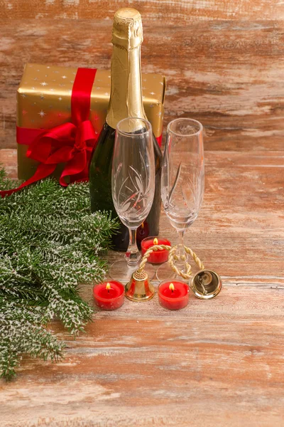 Bicchieri di champagne pronti a portare in Capodanno — Foto Stock