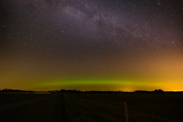 Étoiles dans le ciel nocturne. — Photo