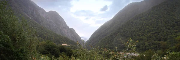 Picos Montaña Del Cáucaso Krasnaya Polyana Pueblo Rosa Khutor Estación — Foto de Stock