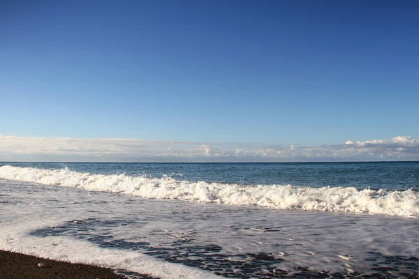 Beach Soçi'Karadeniz kıyısında. Rusya