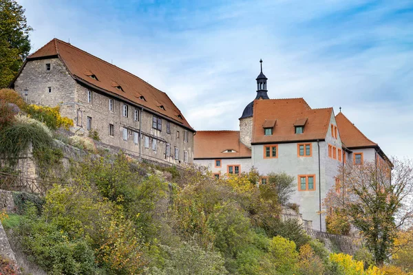 Velho Caserne Edifício Castelo Encosta — Fotografia de Stock