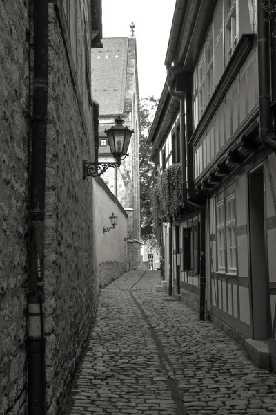 Mittelalterliche Nebenstraße — Stockfoto