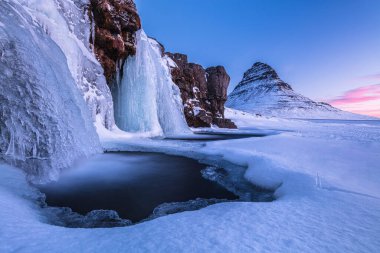 Kirkjufell Dağı, İzlanda, Kuzey Atlantik Okyanusu