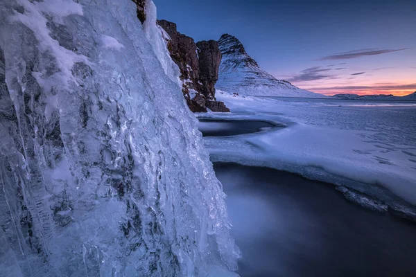 Góra Kirkjufell Islandia Północny Ocean Atlantycki — Zdjęcie stockowe
