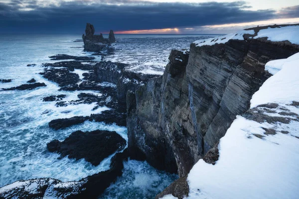 Londrangar Islândia Oceano Atlântico Norte — Fotografia de Stock