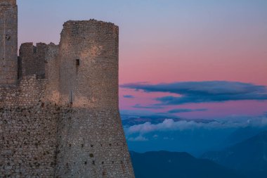 Rocca Calascio Kalesi, Abruzzo, İtalya