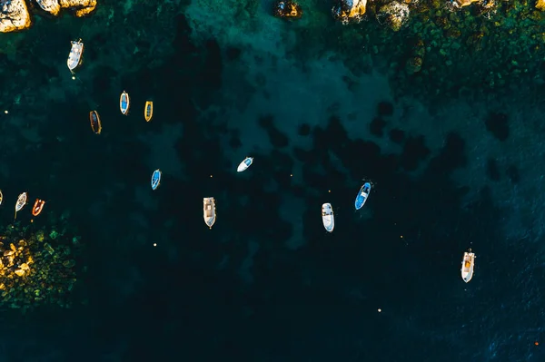 Vista Aérea Uma Costa Marítima Rochosa Itália — Fotografia de Stock